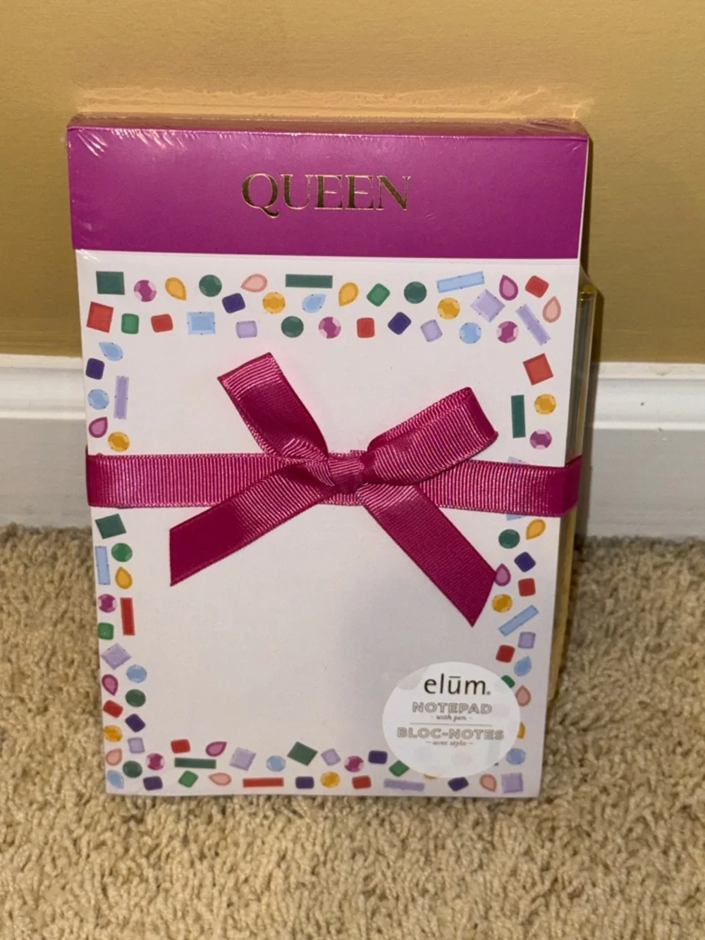QUEEN Notepad with pen